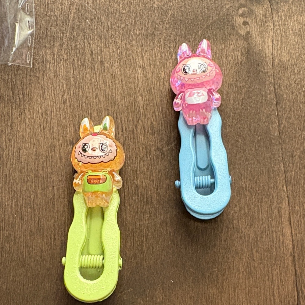 Labubu 10pc Hair Clips - Picture 2 of 3
